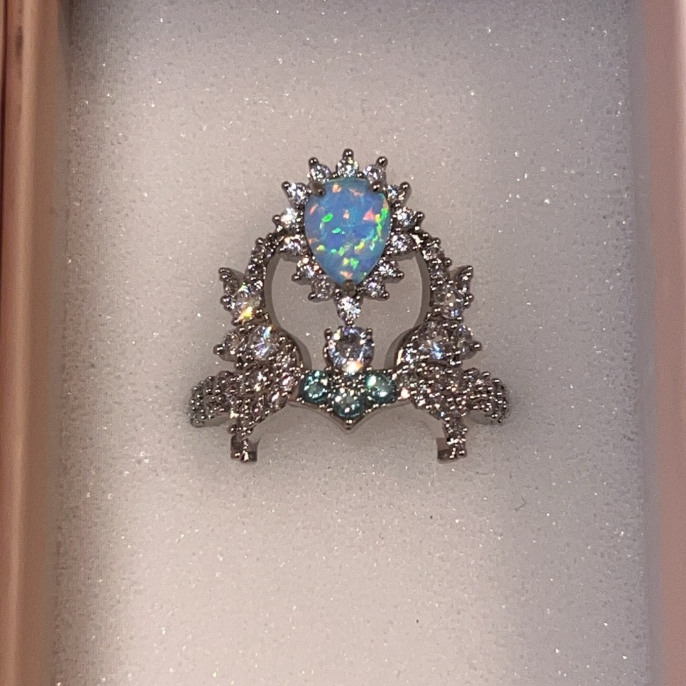 Reign 👑 The Princess 👸 Collection - Picture 5 of 6